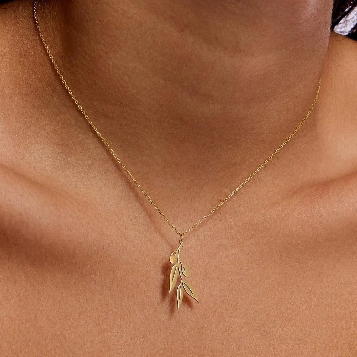 925 Sterling Silver Sun Symbol Charm Necklace
