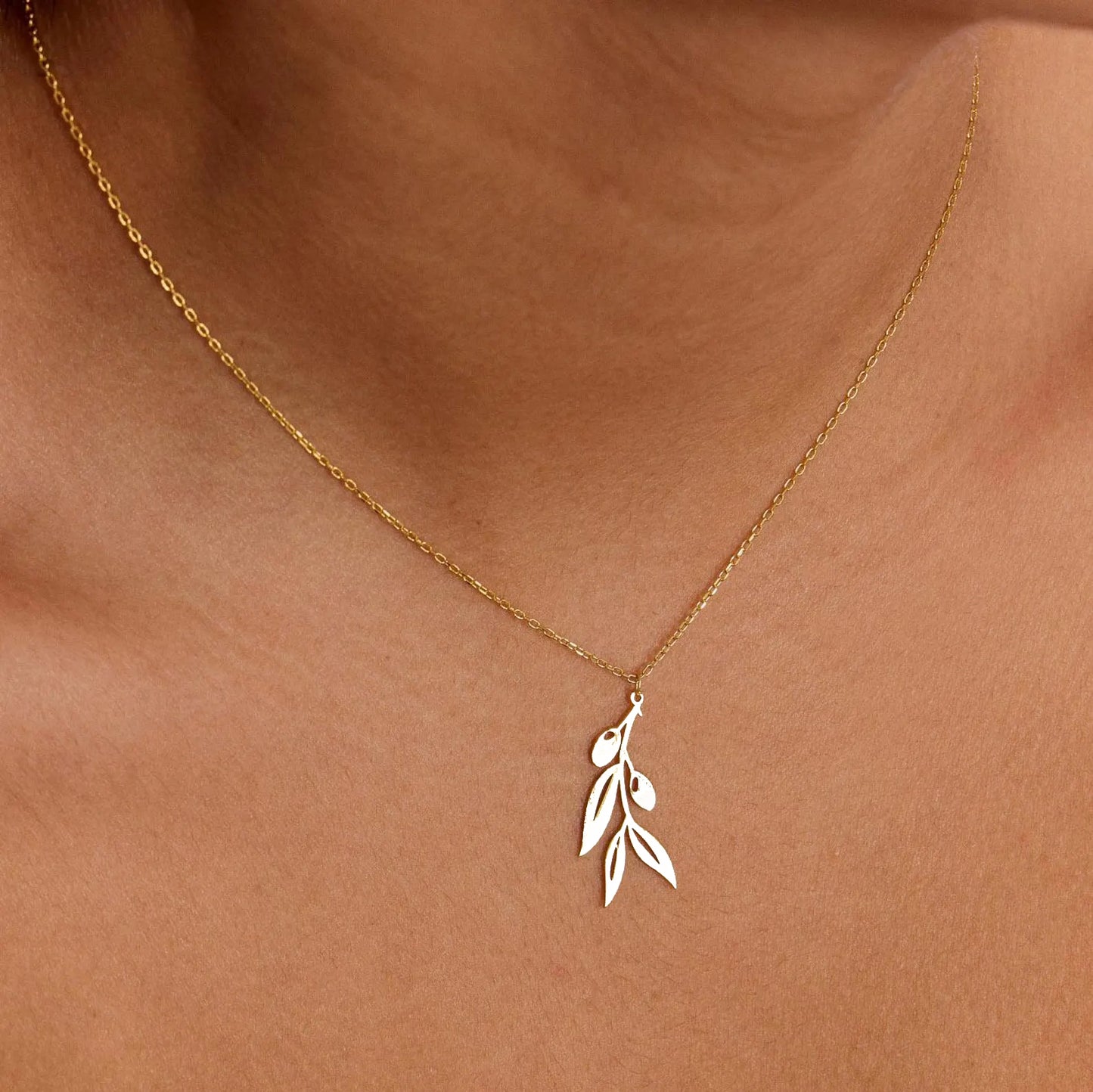 925 Sterling Silver Sun Symbol Charm Necklace