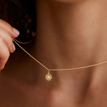 925 Sterling Silver Daisy Flower Symbol Elegant Necklace